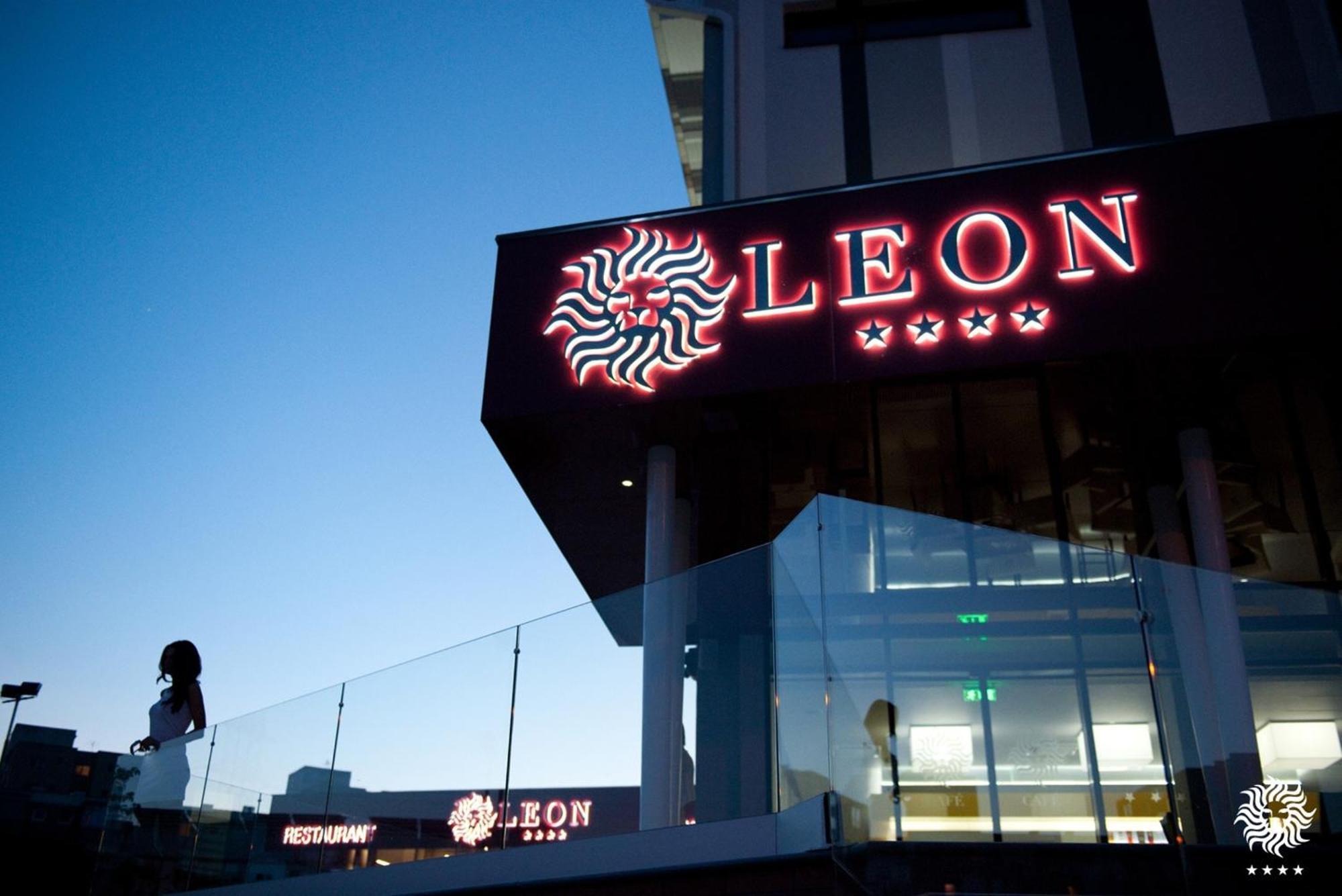 Hotel Leon & Spa Arad Exterior photo
