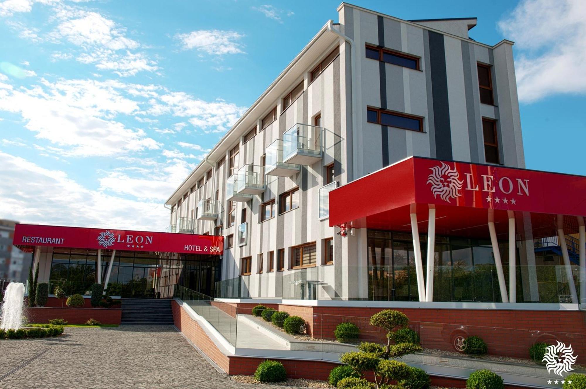 Hotel Leon & Spa Arad Exterior photo